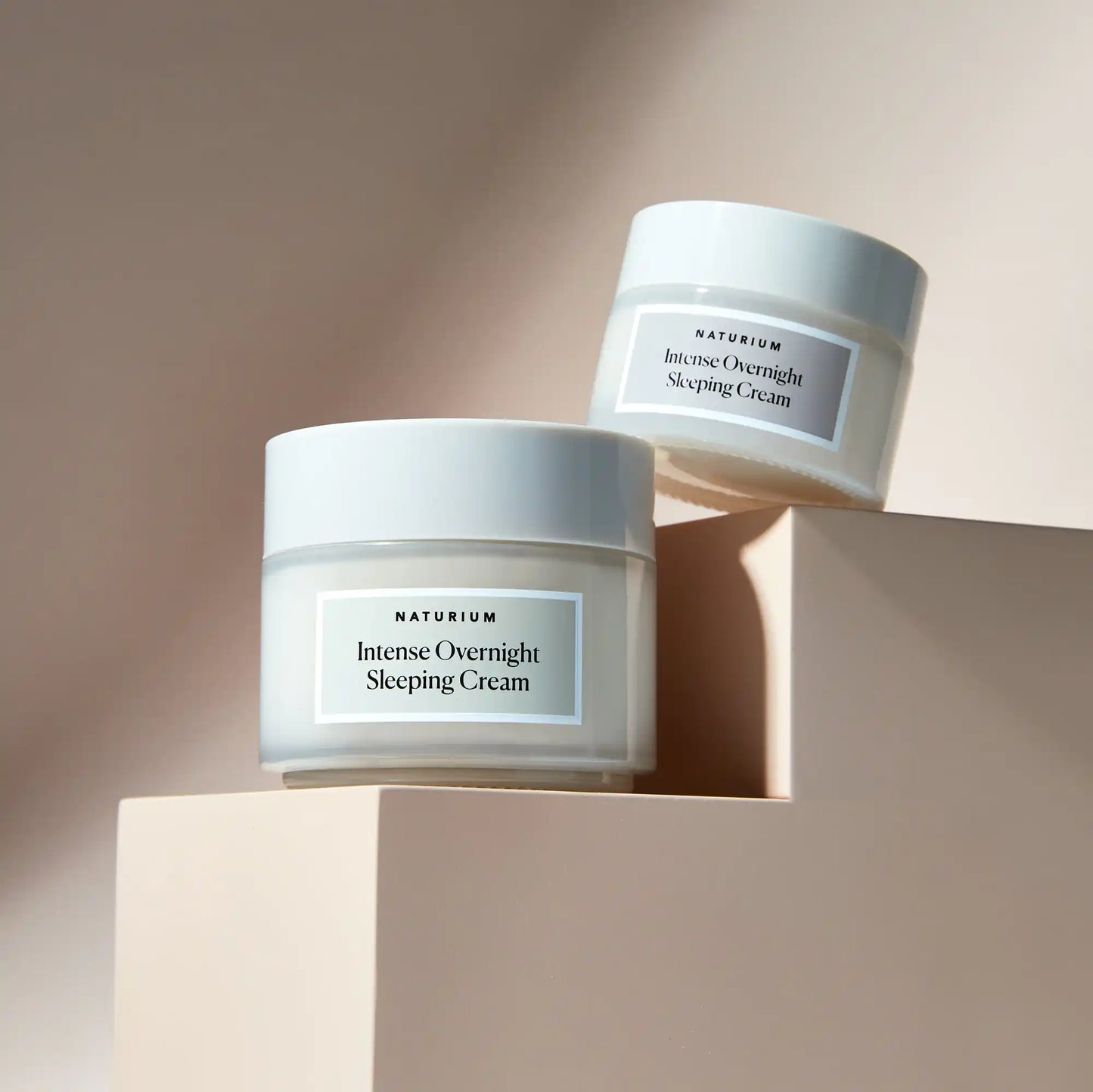 intense-overnight-sleeping-cream-jumbo-s6 11_18_2021_Naturium0552-crop.webp