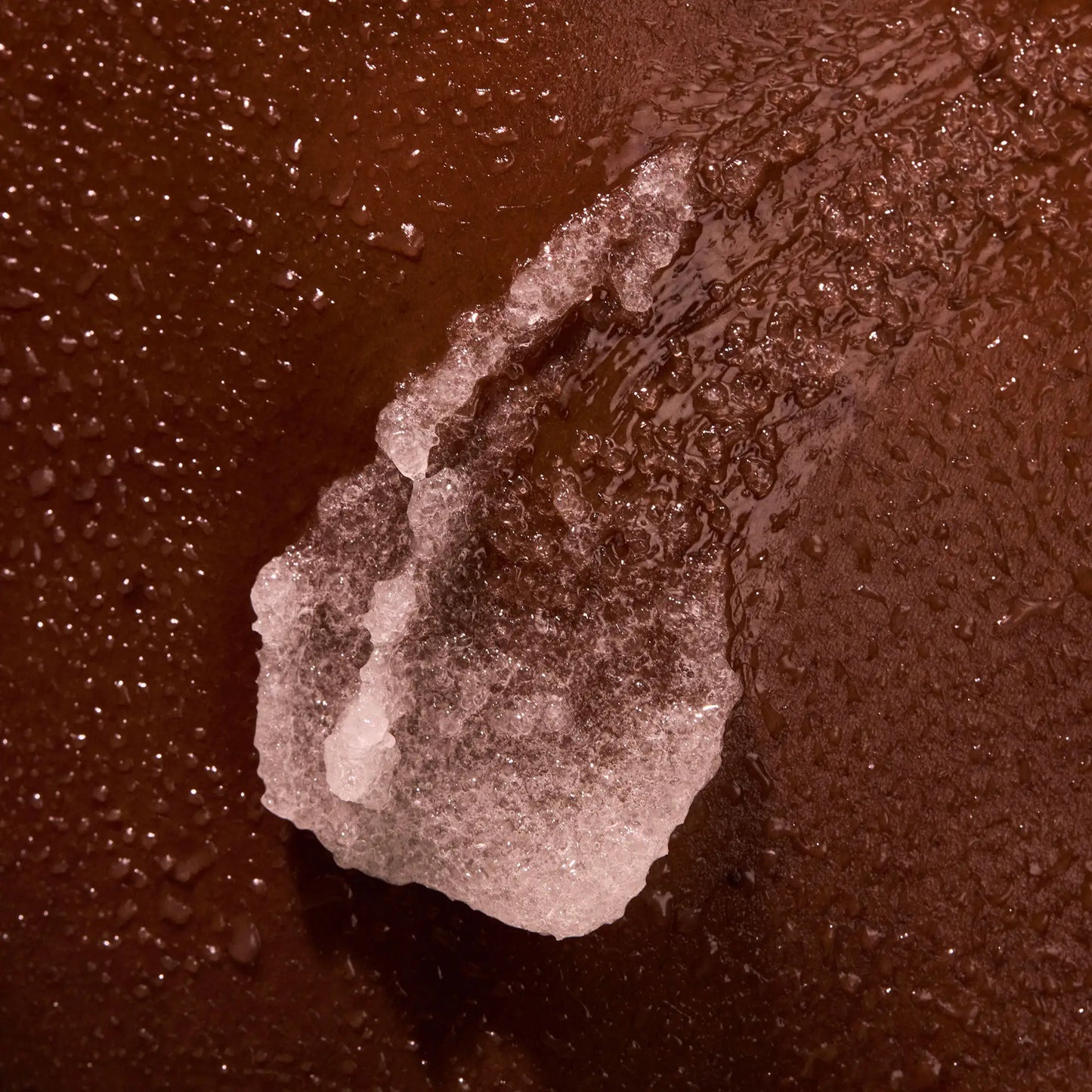 the-glow-getter-multi-oil-body-scrub-g1 NATR-40028-Alt-Image-TheGlowGetterMulti-OilBodyScrub-08.webp