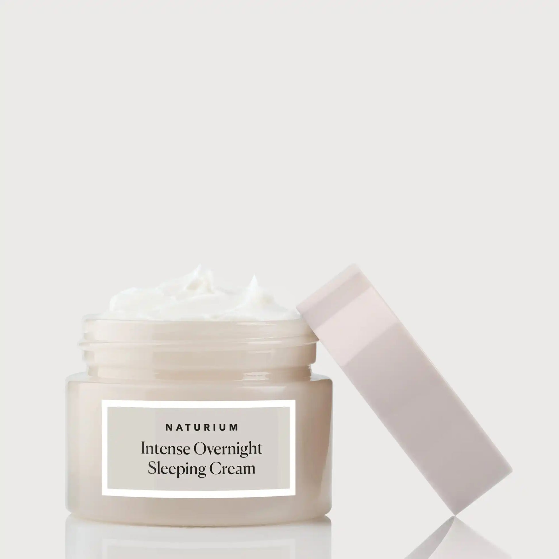 intense-overnight-sleeping-cream-s4 NATR_Catalog_Overnight-Cream-CapOff.webp