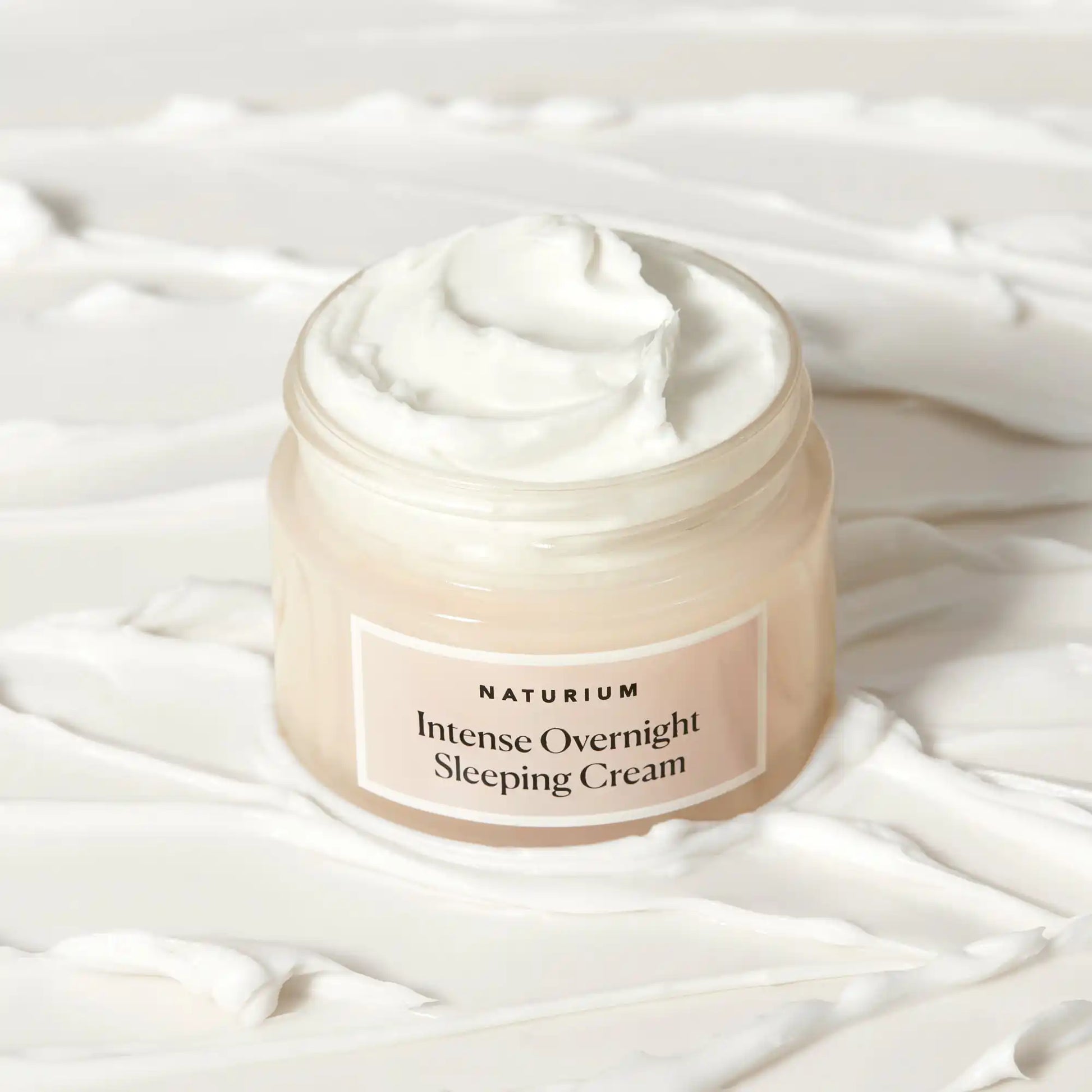 intense-overnight-sleeping-cream-s4 sleepingcream_0880-crop_1.webp
